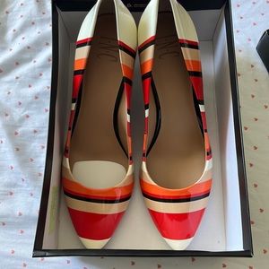 (NWT) INC striped heels
